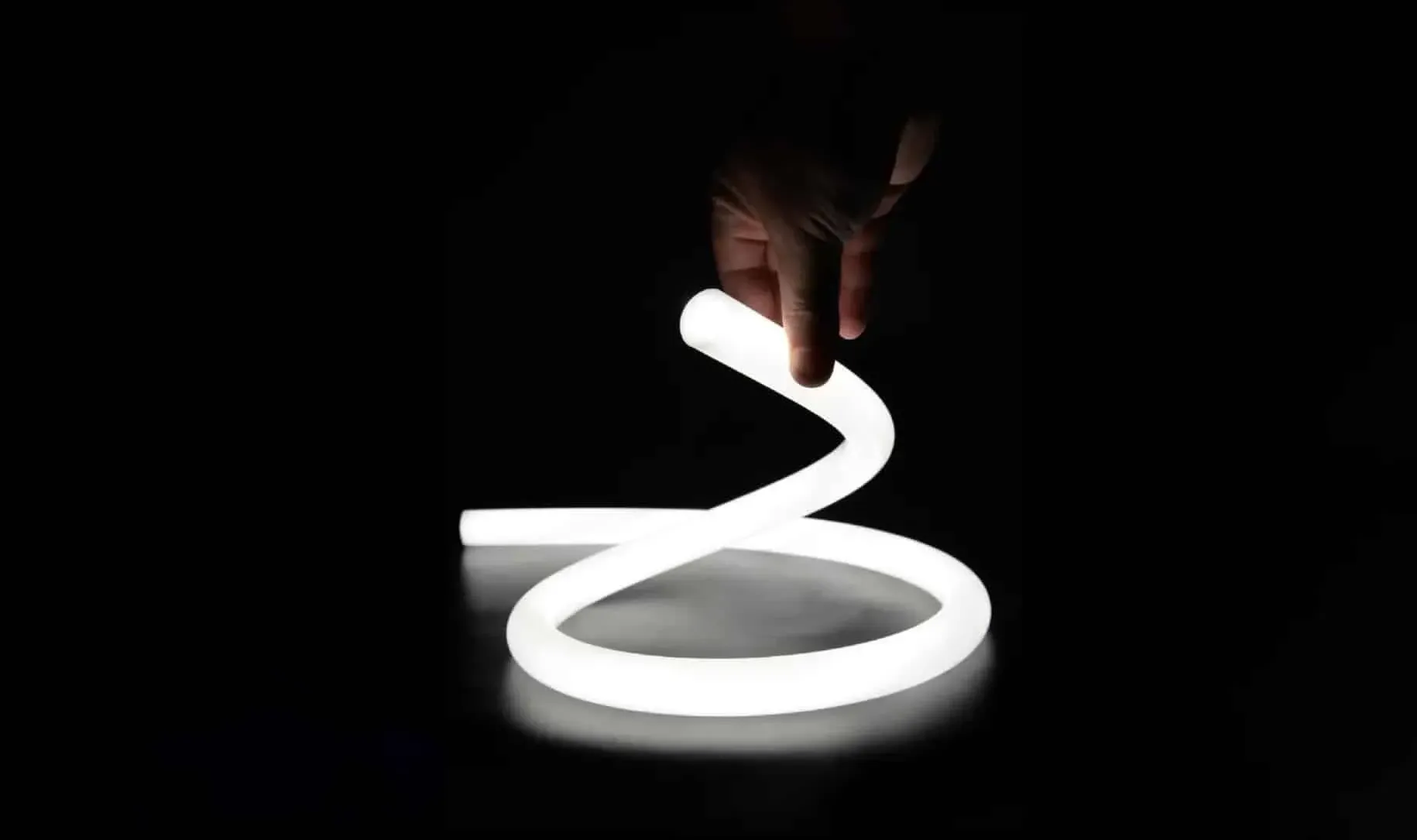 The Jedi Snake lamp